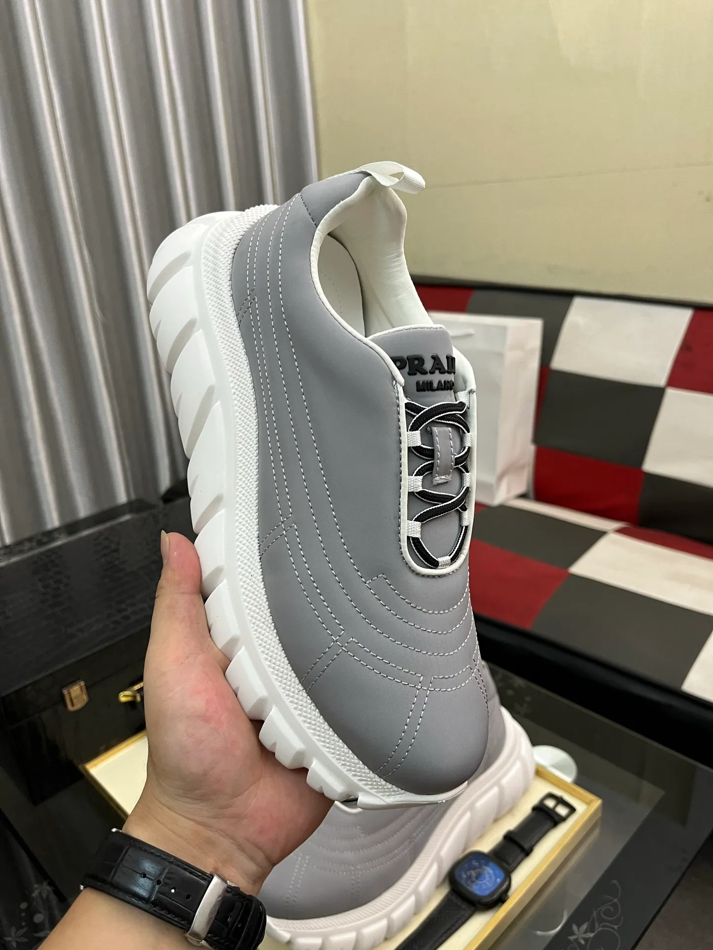 Men's shoes 💰560⌚️⌚️【PRADA】Prada - high-end quality original order 🔍🔍🔍 casual sports shoes - Upper: imported 🔝 Napa calfskin, pebbled calfskin, branded epoxy hollow mesh canvas, shoe body sewn with branded metal fasteners - Lining: water-dyed cowhide - Outsole: ultra-light TPU foam rubber; two-color molded outsole -Ultra-high quality control, fine workmanship, highlighting (high-end, nobility, class) -Size: 38-445️⃣colors available